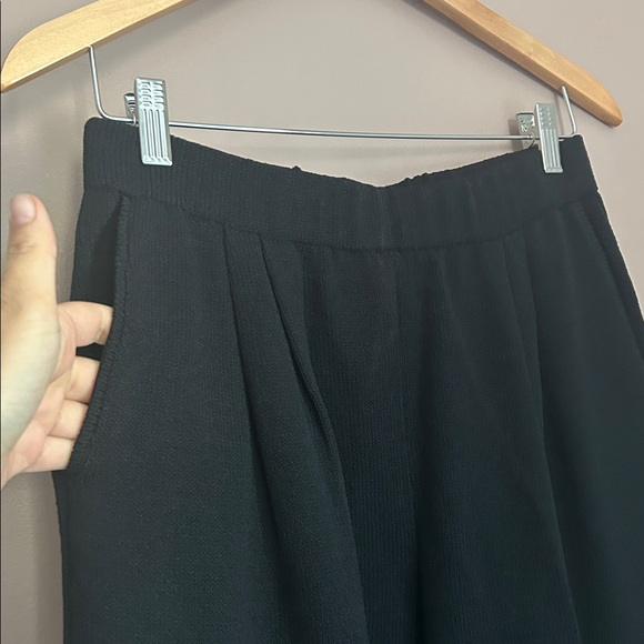 St.John Evening Santana Knit Rhinestone Jacket Pant Set Size 12 - Picture 5 of 12